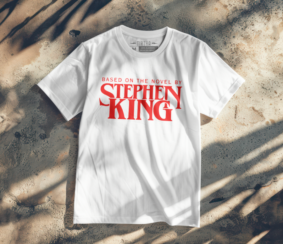 Based on the Novel by Stephen King - Playera de manga corta