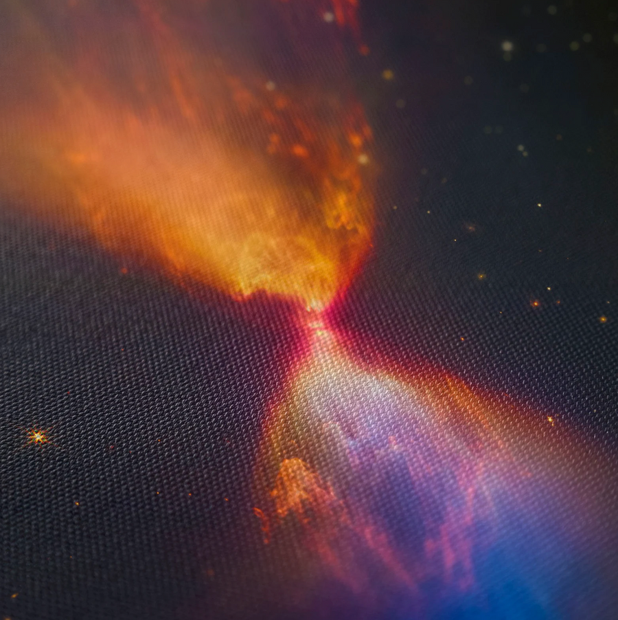 Reloj de arena durante la formación de una nueva estrella NASA