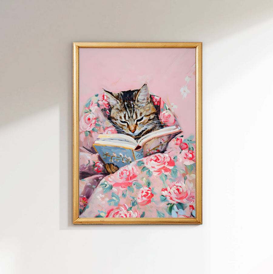 Tabby Cat Leyendo