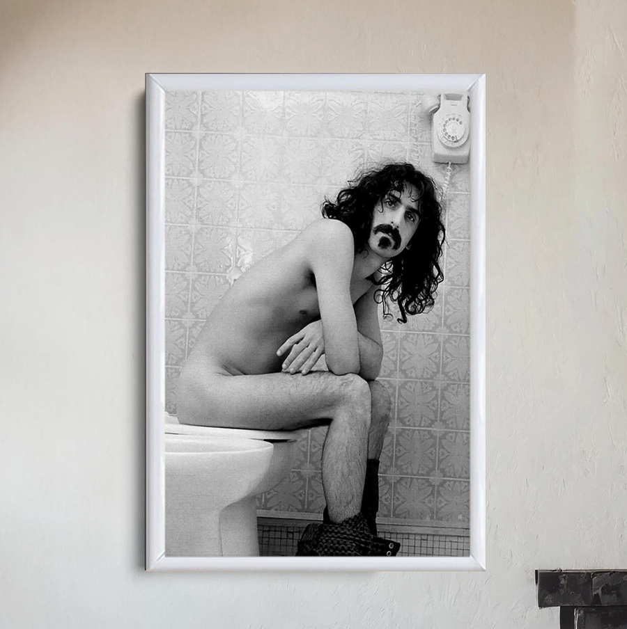 Frank Zappa en el baño