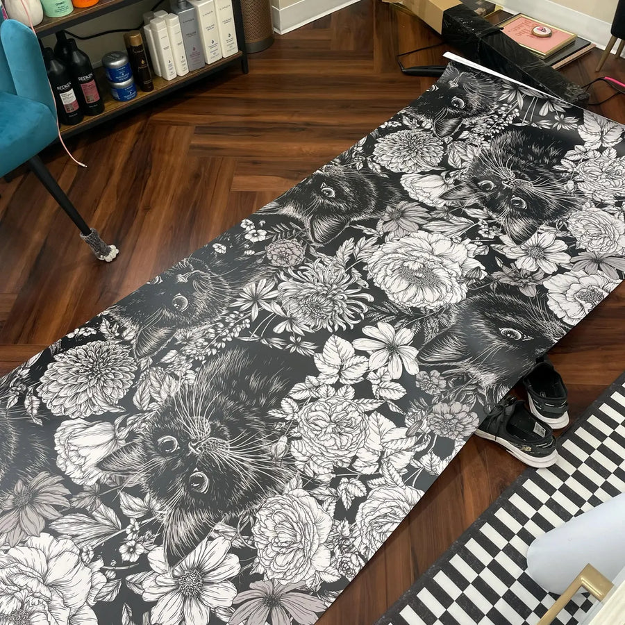 Cat Floral Noir