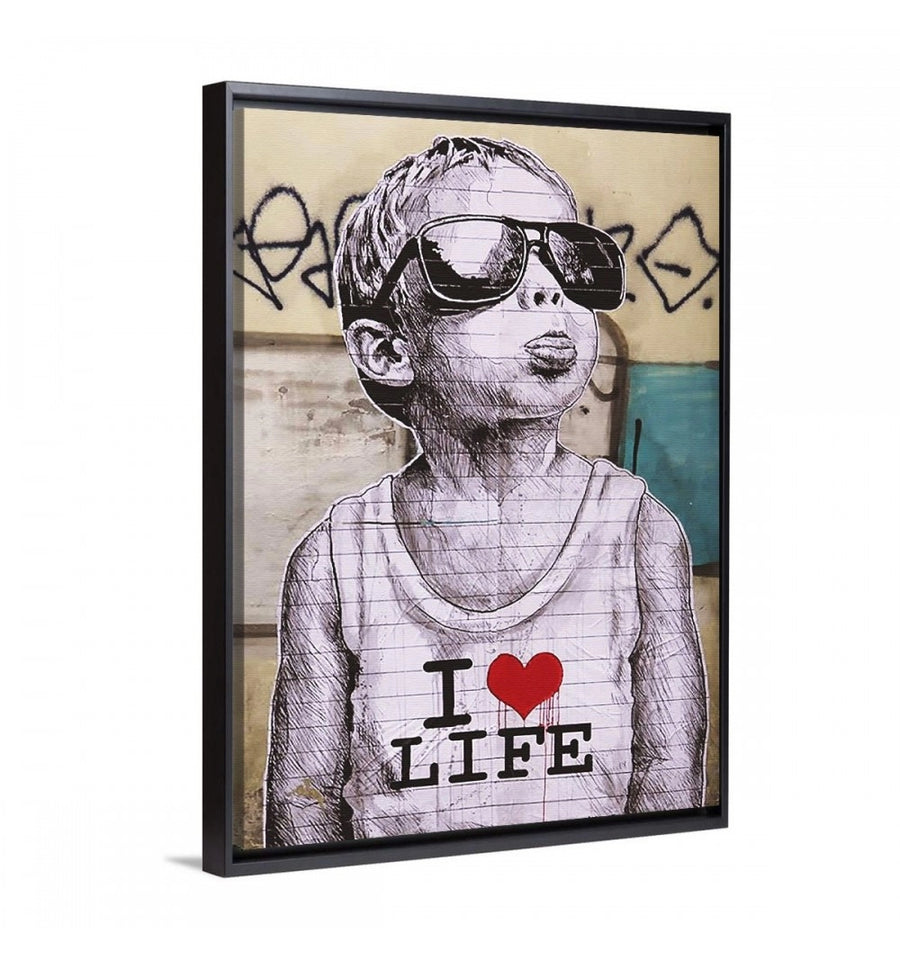 cuadro decorativo i love life de Banksy con marco flotante negro